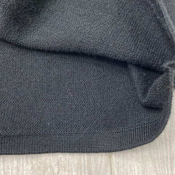 Caroll knit sweater dress like new! - Picture 7 of 12